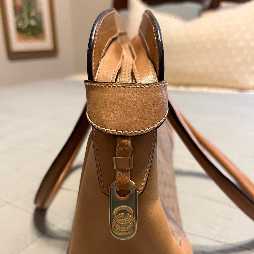 1970s Gucci 2-handle tan purse - Picture 10 of 16